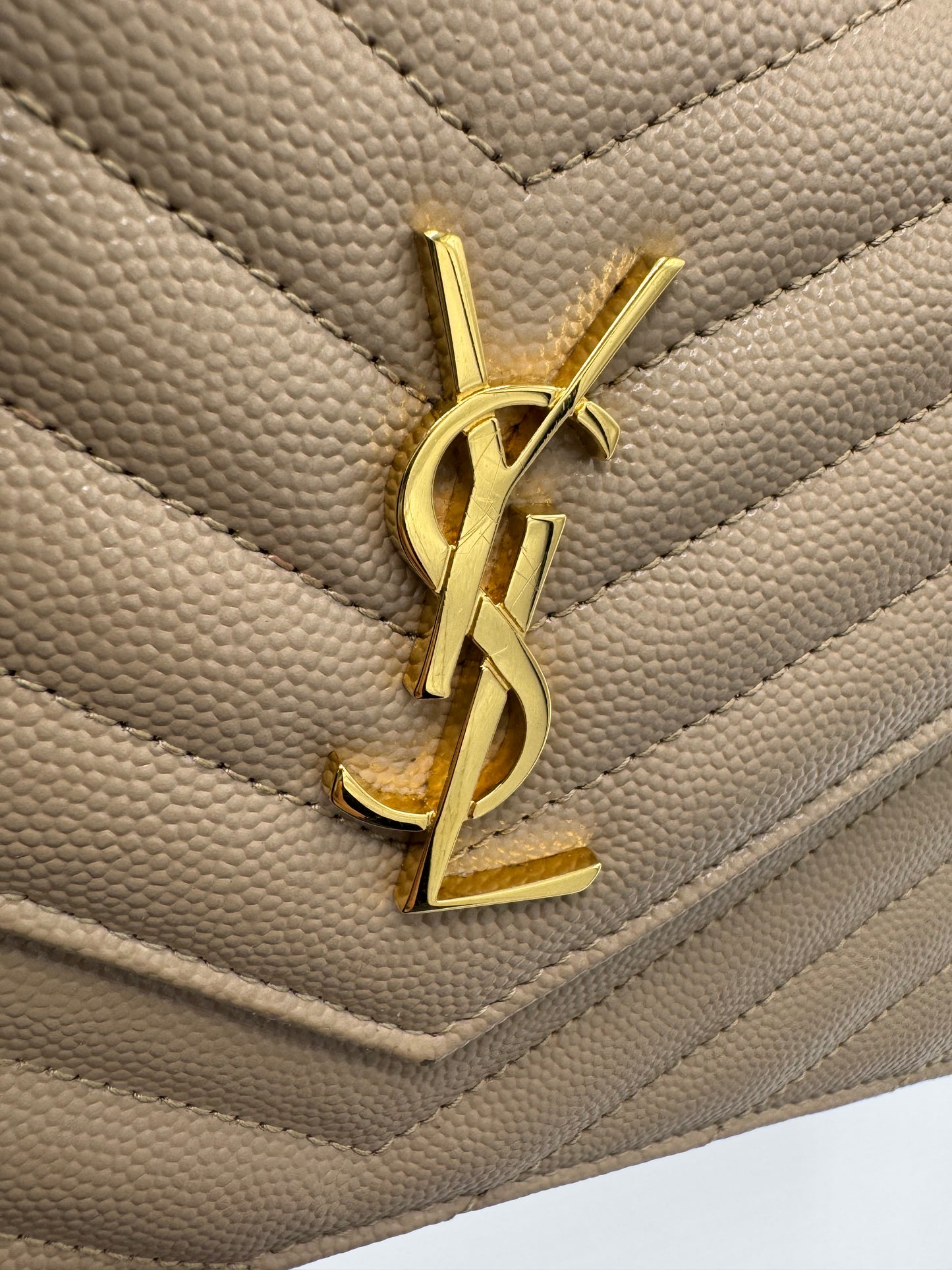 Pochette Cassandre Saint Laurent